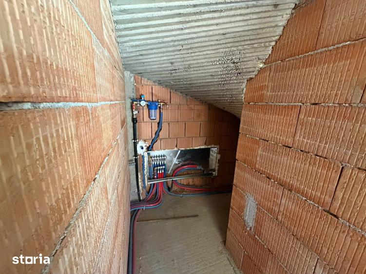 Casă cu 4 camere cu Teren 610 Mp în Apahida