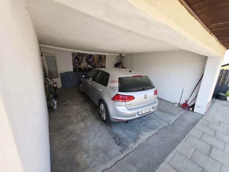 Casă individuală cu 3 camere cu Teren 2836 Mp în Zănești