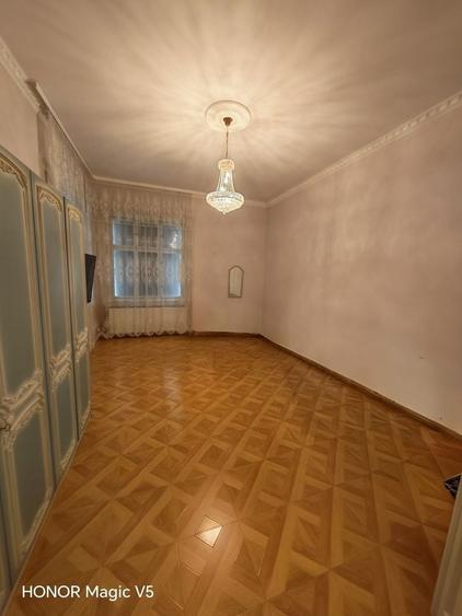 Casă individuală cu 12 camere cu Canalizare în Bălcescu