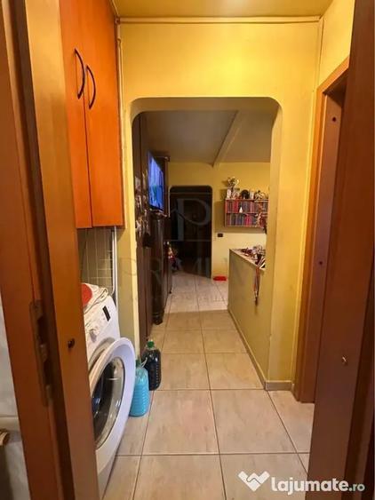 Apartament cu 3 camere decomandat, mobilat în Mircea cel Bătrân