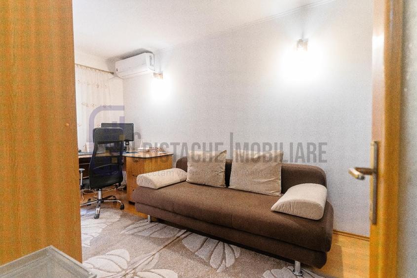 Apartament cu 3 camere decomandat, mobilat în Aviației