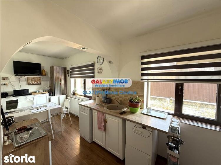 Casă cu 3 camere cu Teren 1093 Mp în Central