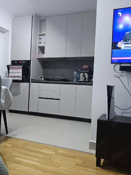 Apartament cu 3 camere decomandat în Dămăroaia
