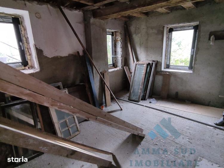 Casă cu 4 camere cu Teren 700 Mp în Furnica