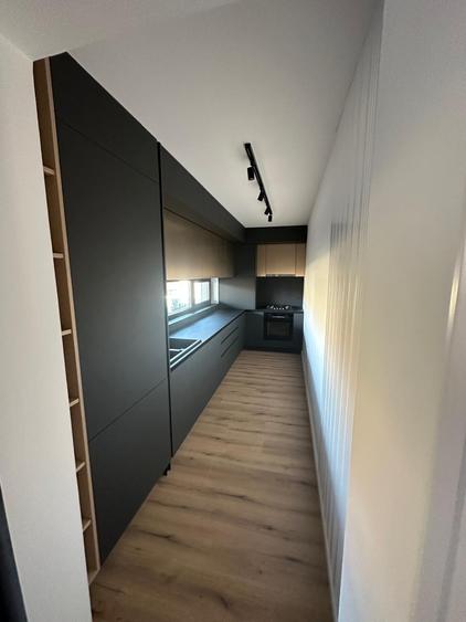 Apartament cu 4 camere decomandat în Iancu Nicolae