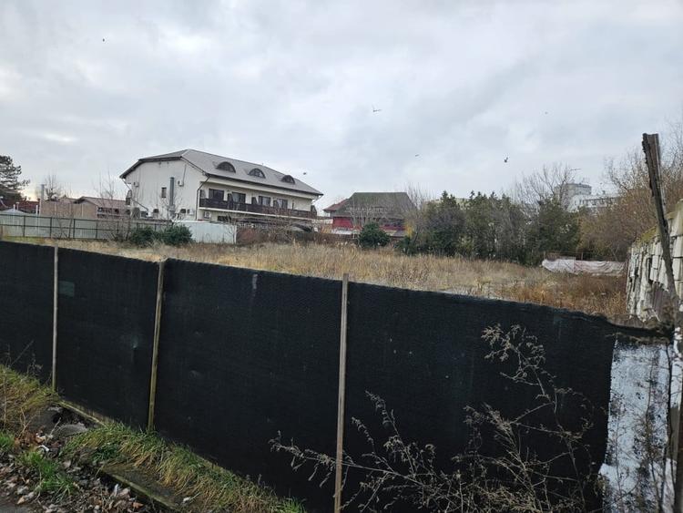 Teren Construcții intravilan de 1865 mp, în Sat Vacanță