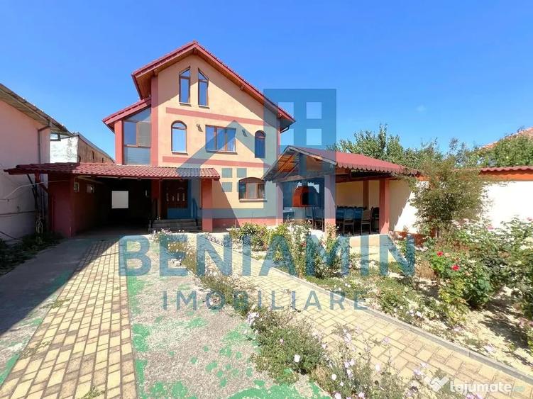 Casă cu 7 camere cu Teren 900 Mp în Popoveni