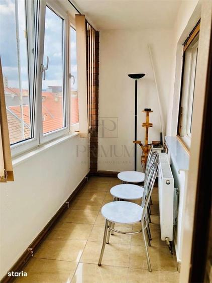 Apartament cu 4 camere decomandat în Central