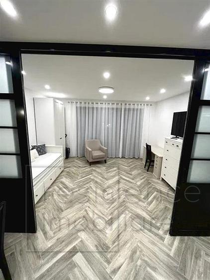 Apartament cu 2 camere semidecomandat, mobilat în Semicentral