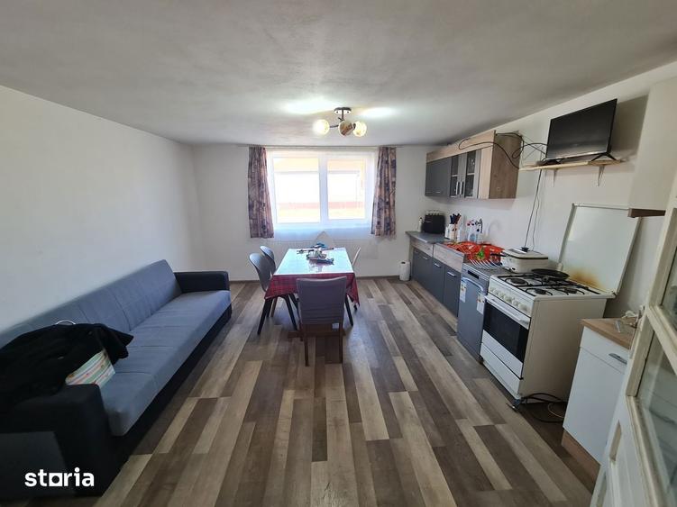 Casa de Vanzare in Rapsig, Renovata! 64km de Jud. Arad, Pe Principala! - 4