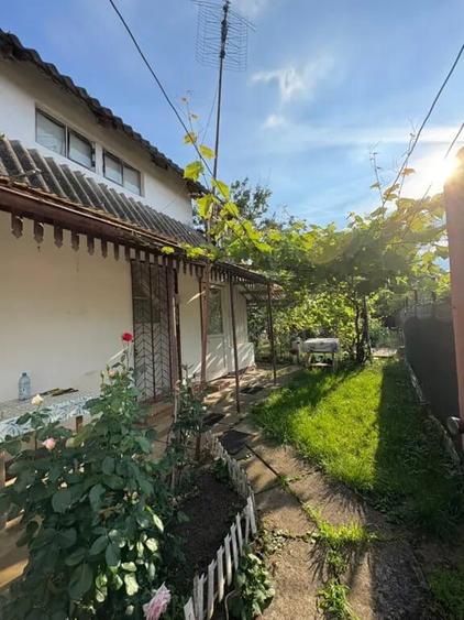 Casă cu 2 camere în Călugăreni