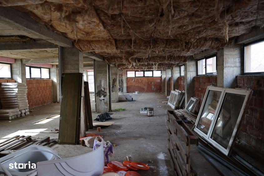 Spațiu comercial, de 317 mp, în Ipotești