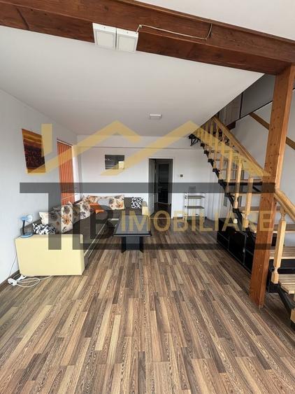 Apartament cu 5 camere decomandat în Semicentral