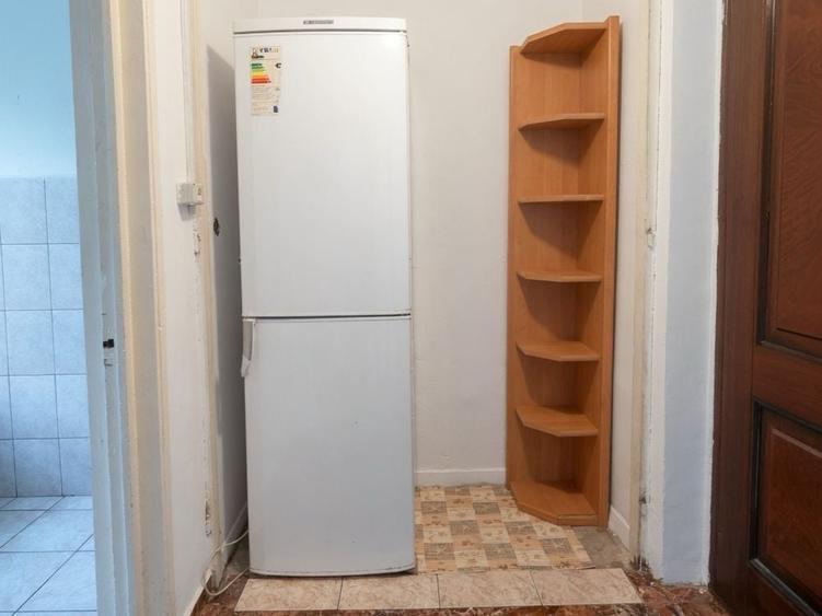 Garsonieră decomandată în Sud