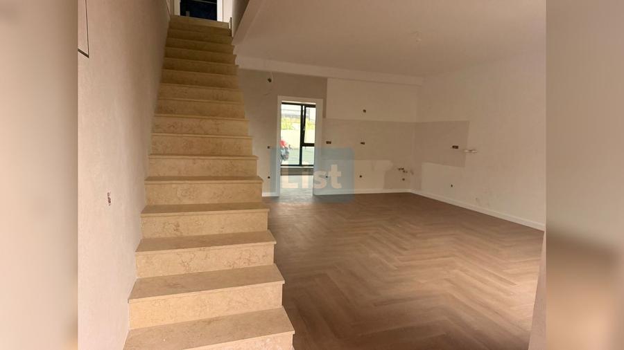 Casă individuală cu 4 camere cu Teren 157 Mp în Exterior Nord