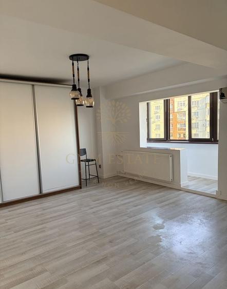 Apartament cu 3 camere decomandat, mobilat în Tineretului