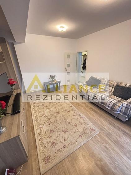 Apartament cu 3 camere decomandat, mobilat în Sud