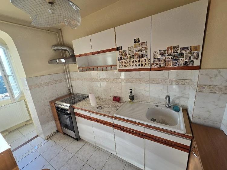 Apartament cu 2 camere semidecomandat în Progresul