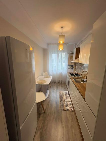 Apartament cu 2 camere decomandat în Florești