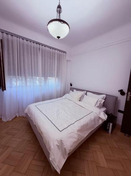 Apartament cu 3 camere, mobilat în P-ța Romană