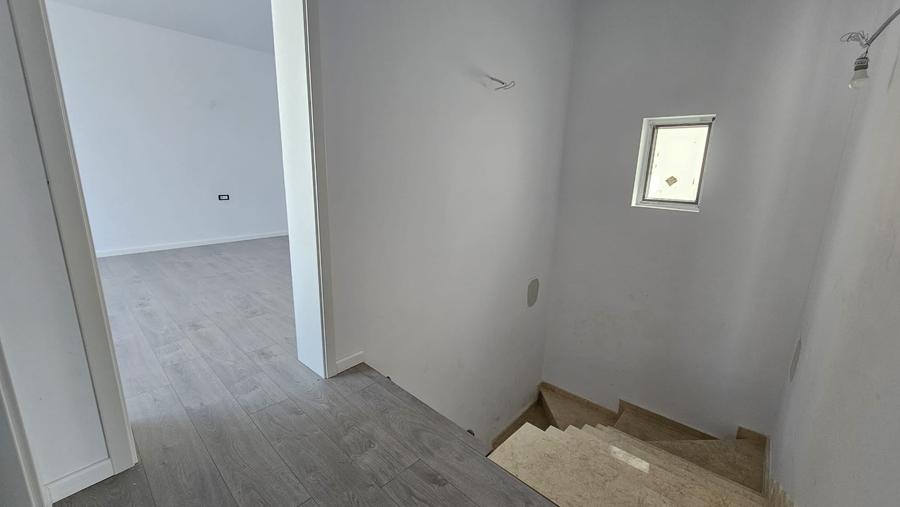 Casă individuală cu 4 camere cu Canalizare în Chiajna