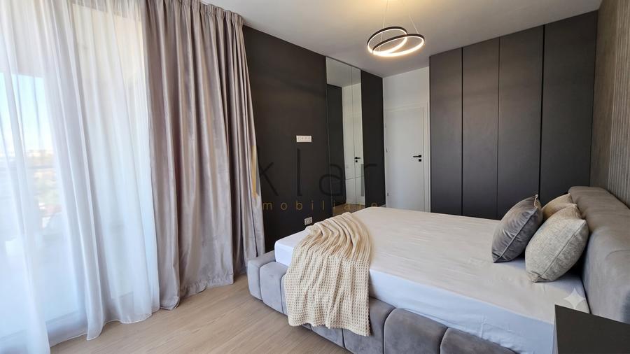 Apartament cu 2 camere semidecomandat, mobilat în Central