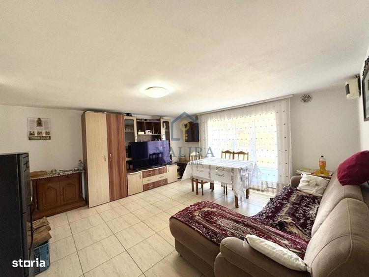 Casă cu 3 camere decomandat în Șurdești