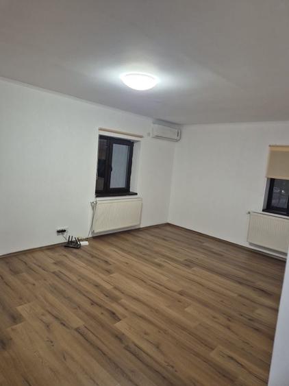 Spațiu comercial, de 70 mp, în Exterior Vest