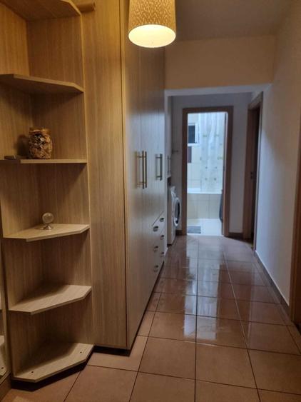 Apartament cu 3 camere decomandat, mobilat în Pantelimon