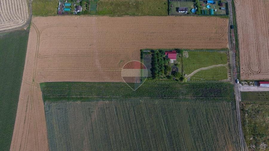 Teren Construcții intravilan de 2200 mp, în Nord