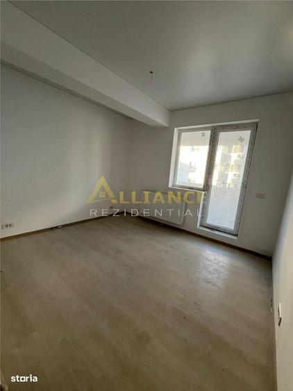 Apartament cu 3 camere decomandat în Metalurgiei