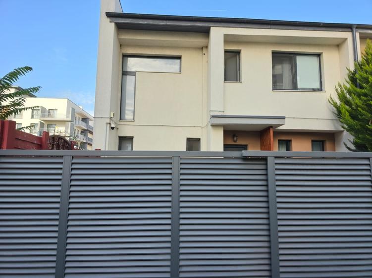 Duplex cu 4 camere cu Teren 200 Mp în Theodor Pallady