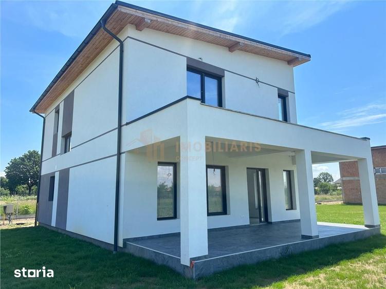 Casă cu 3 camere cu Teren 700 Mp în Săcălășeni