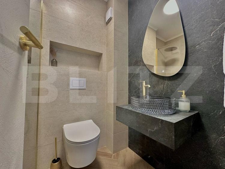 Apartament cu 3 camere semidecomandat, mobilat în Vest