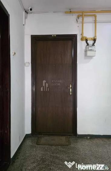 Apartament cu 2 camere decomandat în Titan