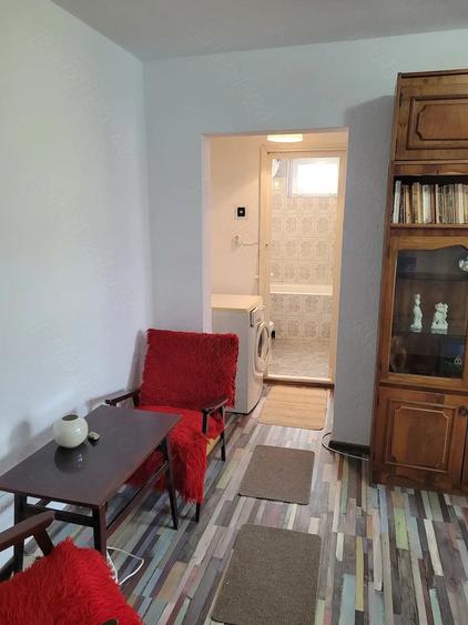 Apartament cu 3 camere semidecomandat în Ultracentral