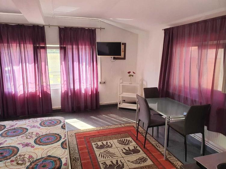 Garsonieră decomandată în Complex Studențesc