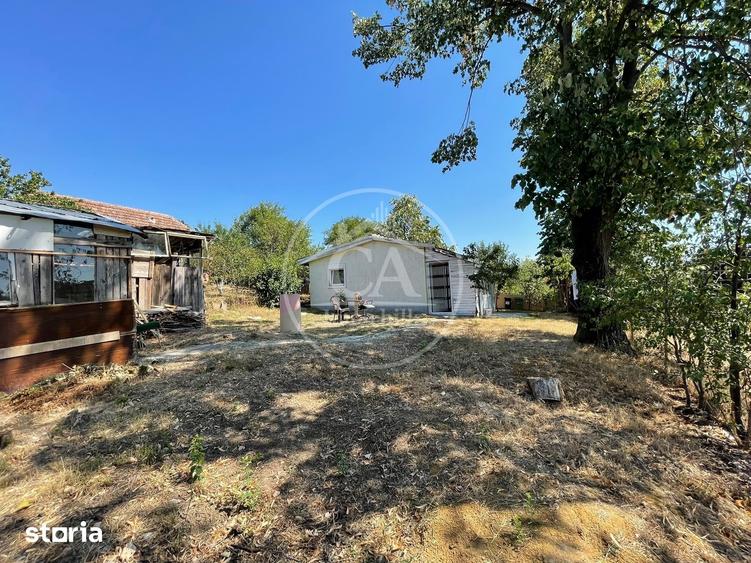Casă cu 2 camere decomandat cu Teren 300 Mp în Husasău de Tinca