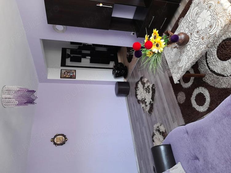 Proprietar inchiriez apartament doua camere cetate etaj 3 - 4