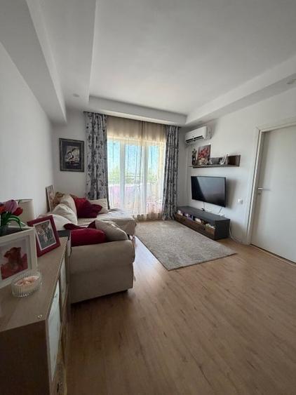 Apartament cu 2 camere semidecomandat, mobilat în Ștefăneștii de Jos