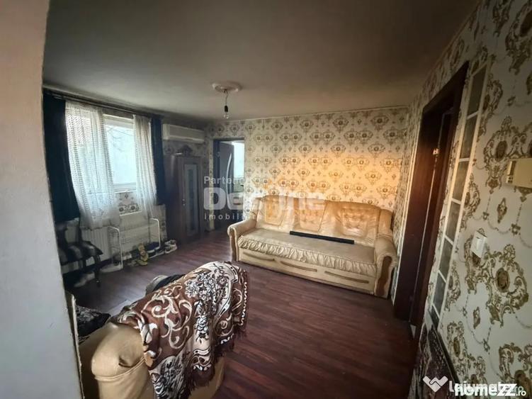 Casă cu 3 camere cu Teren 900 Mp în Giulești