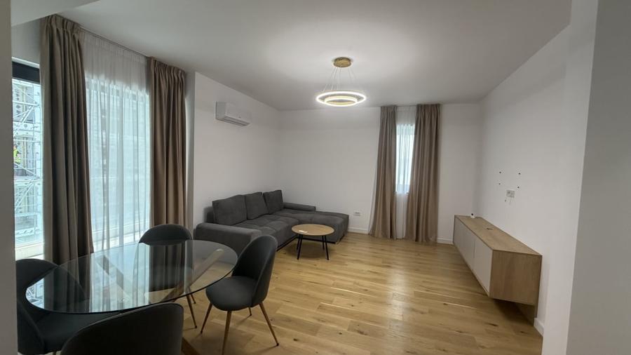 Apartament cu 3 camere decomandat în Pipera