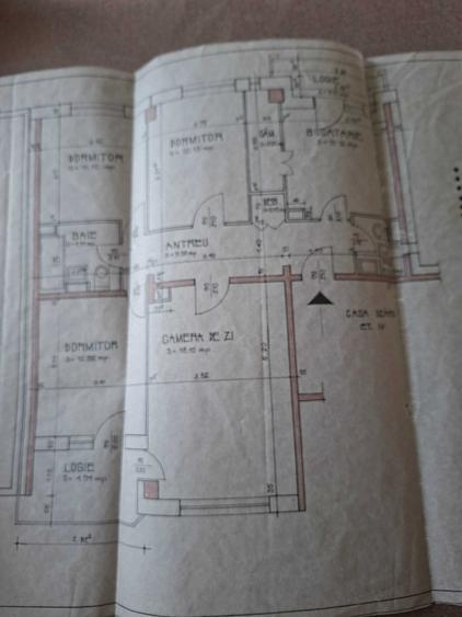 Apartament cu 4 camere decomandat în Rogerius