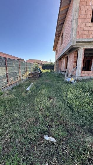 Casă cu 4 camere în Vetiș