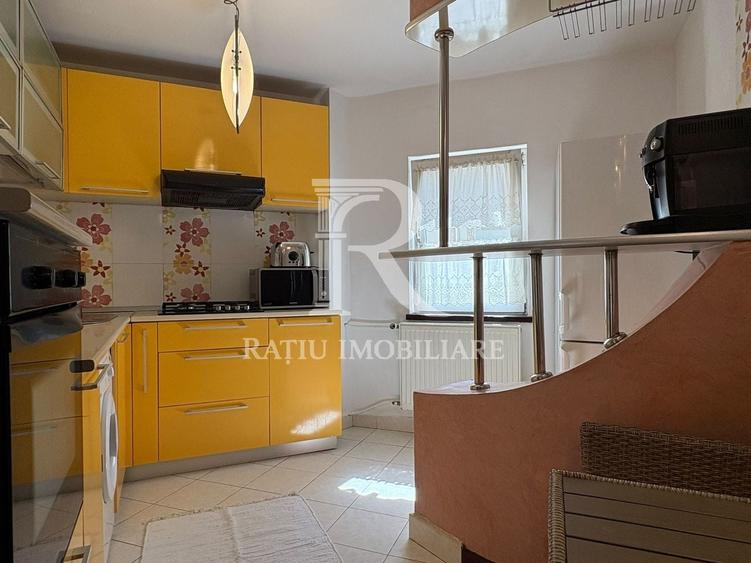 Apartament cu 3 camere decomandat, mobilat în Dacia