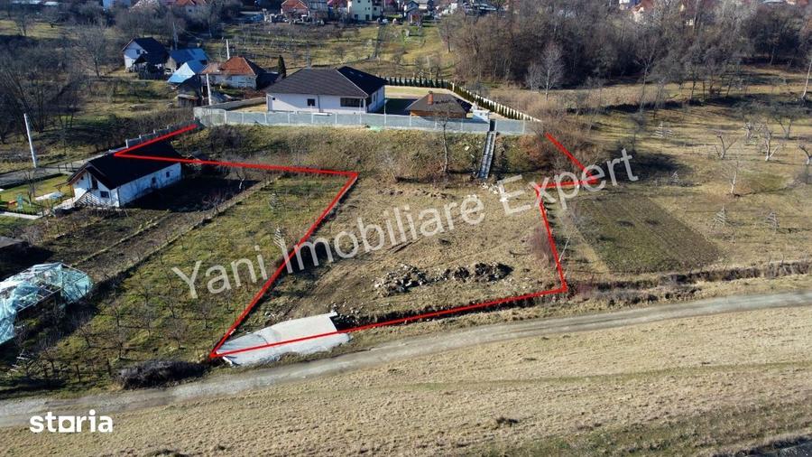 Casă cu 5 camere cu Teren 3600 Mp în Albești