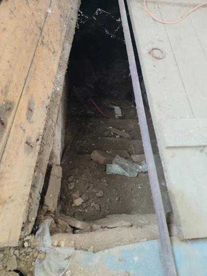 Casă cu 3 camere cu Teren 10000 Mp în Central