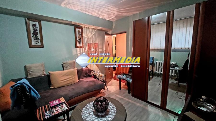 Apartament cu 2 camere decomandat, mobilat în Cetate — fotografia 1
