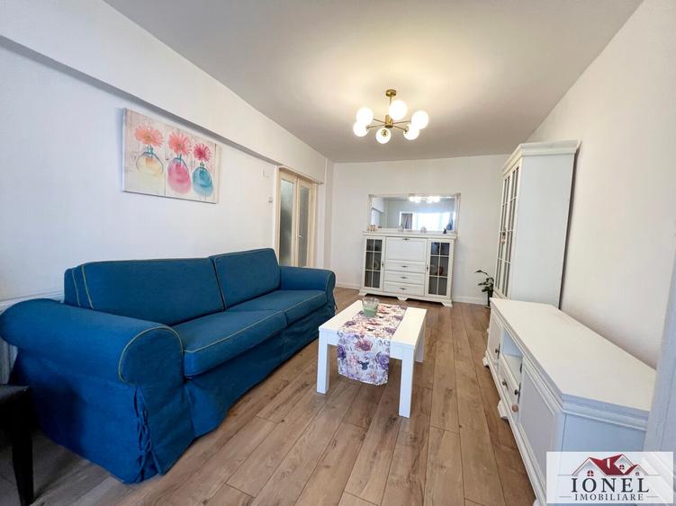 Apartament cu 3 camere decomandat în Cetate
