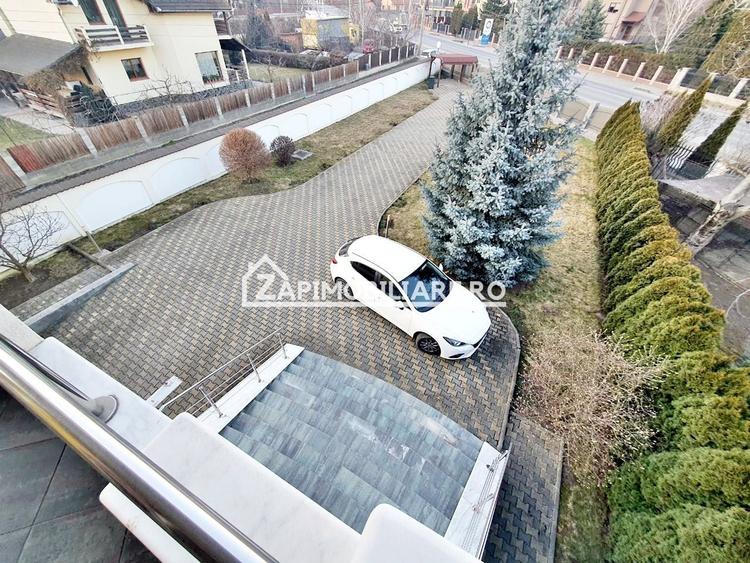 Casă individuală cu 6 camere cu Canalizare în Unirii